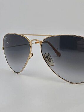Ray-Ban RB3025 001/32 Arista Gold Frame Blue Gradient Lens Aviator Sunglasses
